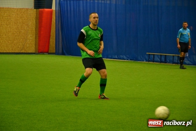 Zdjęcie w galerii na portalu naszraciborz.pl: III Halowy Turniej Piłki Nożnej o Puchar wójta Gminy. LKS Tworków zwycięski wiadomości z regionu