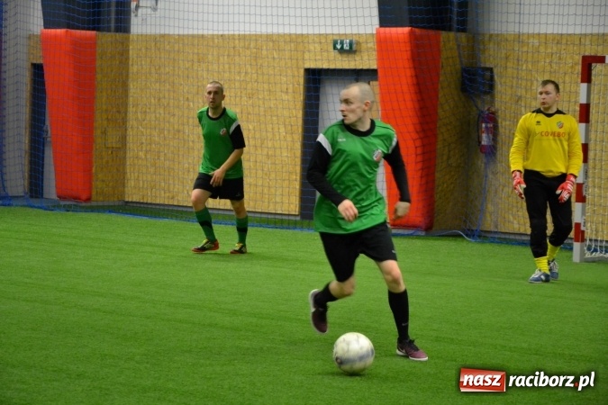 Zdjęcie w galerii na portalu naszraciborz.pl: III Halowy Turniej Piłki Nożnej o Puchar wójta Gminy. LKS Tworków zwycięski wiadomości z regionu