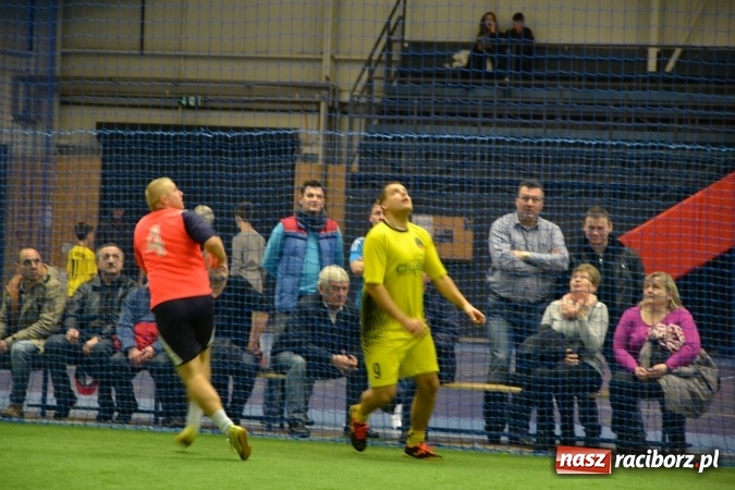 Zdjęcie w galerii na portalu naszraciborz.pl: III Halowy Turniej Piłki Nożnej o Puchar wójta Gminy. LKS Tworków zwycięski wiadomości z regionu