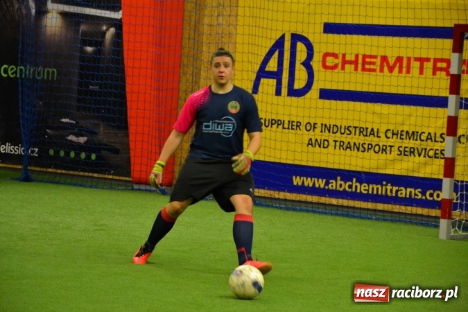 Zdjęcie w galerii na portalu naszraciborz.pl: III Halowy Turniej Piłki Nożnej o Puchar wójta Gminy. LKS Tworków zwycięski wiadomości z regionu