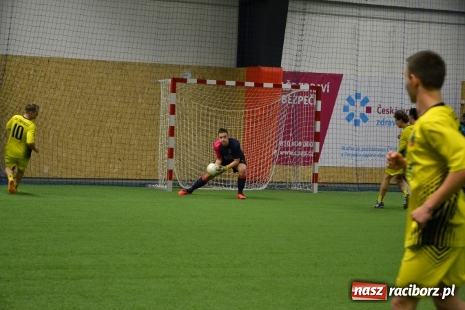 Zdjęcie w galerii na portalu naszraciborz.pl: III Halowy Turniej Piłki Nożnej o Puchar wójta Gminy. LKS Tworków zwycięski wiadomości z regionu