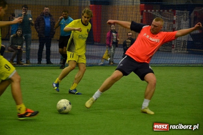 Zdjęcie w galerii na portalu naszraciborz.pl: III Halowy Turniej Piłki Nożnej o Puchar wójta Gminy. LKS Tworków zwycięski wiadomości z regionu