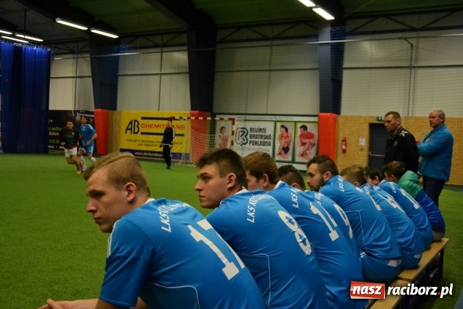 Zdjęcie w galerii na portalu naszraciborz.pl: III Halowy Turniej Piłki Nożnej o Puchar wójta Gminy. LKS Tworków zwycięski wiadomości z regionu