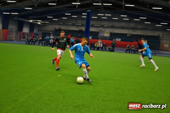 Zdjęcie w galerii na portalu naszraciborz.pl: III Halowy Turniej Piłki Nożnej o Puchar wójta Gminy. LKS Tworków zwycięski wiadomości z regionu