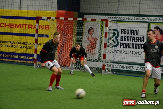 Zdjęcie w galerii na portalu naszraciborz.pl: III Halowy Turniej Piłki Nożnej o Puchar wójta Gminy. LKS Tworków zwycięski wiadomości z regionu