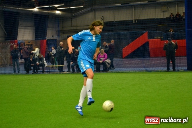Zdjęcie w galerii na portalu naszraciborz.pl: III Halowy Turniej Piłki Nożnej o Puchar wójta Gminy. LKS Tworków zwycięski wiadomości z regionu