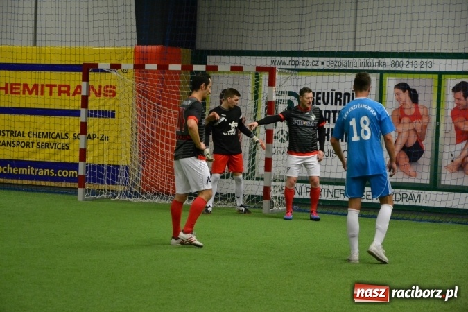 Zdjęcie w galerii na portalu naszraciborz.pl: III Halowy Turniej Piłki Nożnej o Puchar wójta Gminy. LKS Tworków zwycięski wiadomości z regionu