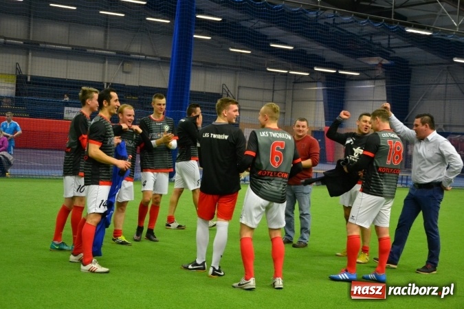 Zdjęcie w galerii na portalu naszraciborz.pl: III Halowy Turniej Piłki Nożnej o Puchar wójta Gminy. LKS Tworków zwycięski wiadomości z regionu