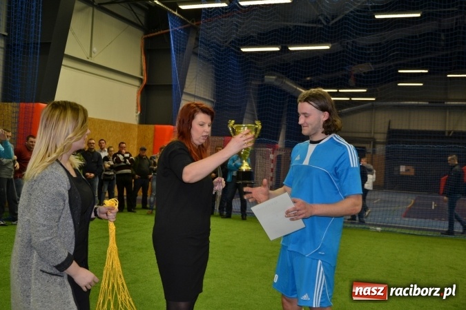 Zdjęcie w galerii na portalu naszraciborz.pl: III Halowy Turniej Piłki Nożnej o Puchar wójta Gminy. LKS Tworków zwycięski wiadomości z regionu
