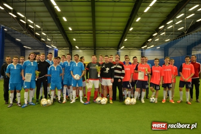 Zdjęcie w galerii na portalu naszraciborz.pl: III Halowy Turniej Piłki Nożnej o Puchar wójta Gminy. LKS Tworków zwycięski wiadomości z regionu