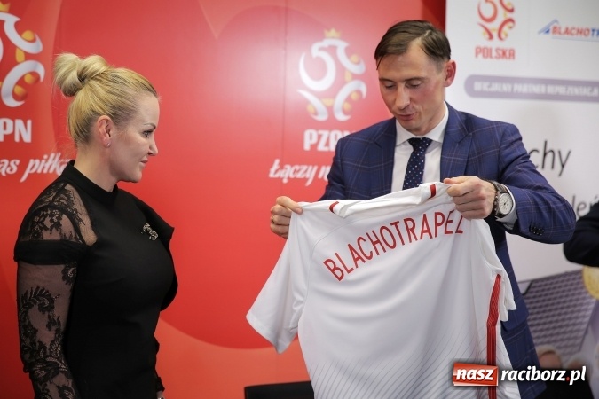 Zdjęcie w galerii na portalu naszraciborz.pl: Blachotrapez Oficjalnym Partnerem Piłkarskiej Reprezentacji Polski wiadomości z regionu