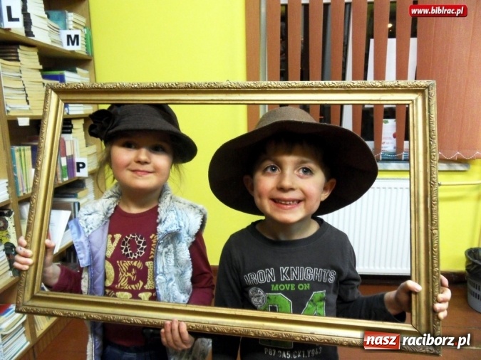 Zdjęcie w galerii na portalu naszraciborz.pl: Nocka detektywów w Markowicach wiadomości z regionu