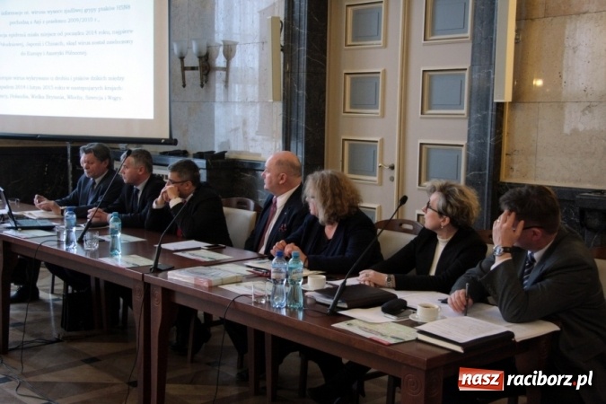 Zdjęcie w galerii na portalu naszraciborz.pl: Rolniku! Trzymaj drób w kurniku!  wiadomości z regionu