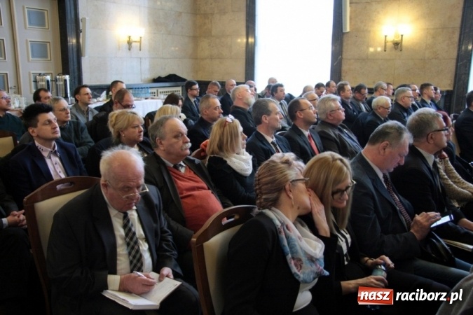 Zdjęcie w galerii na portalu naszraciborz.pl: Rolniku! Trzymaj drób w kurniku!  wiadomości z regionu