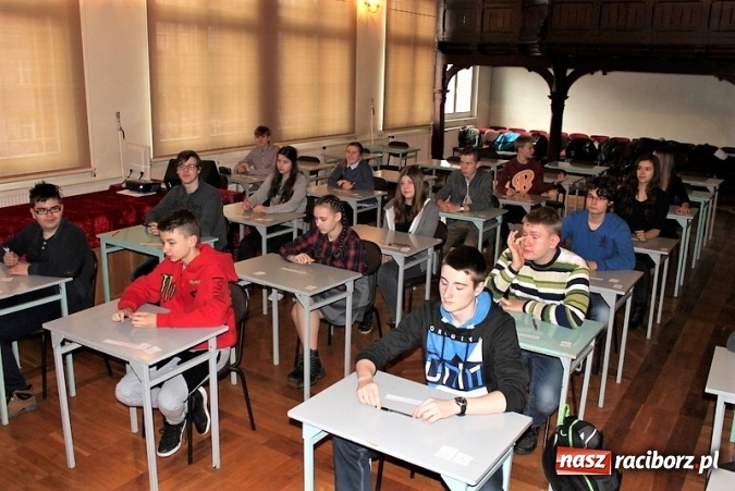 Zdjęcie w galerii na portalu naszraciborz.pl: W Gimnazjum nr 5 odbył się konkurs o Żołnierzach Wyklętych  wiadomości z regionu