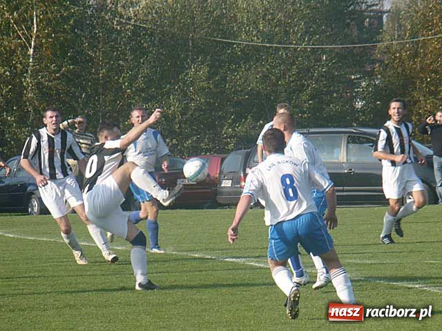 Zdjęcie w galerii na portalu naszraciborz.pl: Klasa B: Buków: A sędzia rządził i dzielił… wiadomości z regionu