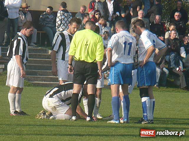 Zdjęcie w galerii na portalu naszraciborz.pl: Klasa B: Buków: A sędzia rządził i dzielił… wiadomości z regionu