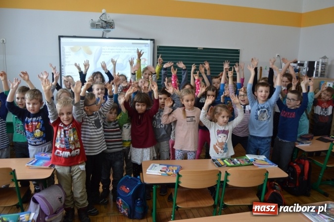 Zdjęcie w galerii na portalu naszraciborz.pl: Spotkanie w zaczarowanej krainie w Szkole Podstawowej nr 4 wiadomości z regionu