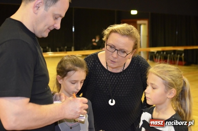 Zdjęcie w galerii na portalu naszraciborz.pl: Warsztaty z mowy ciała z Ireneuszem Krosnym  wiadomości z regionu