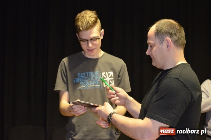 Zdjęcie w galerii na portalu naszraciborz.pl: Warsztaty z mowy ciała z Ireneuszem Krosnym  wiadomości z regionu