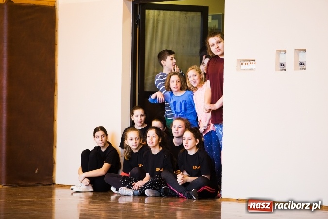 Zdjęcie w galerii na portalu naszraciborz.pl: Kolejne mecze koszykówki w ramach ligi szkolnej szkół podstawowych wiadomości z regionu