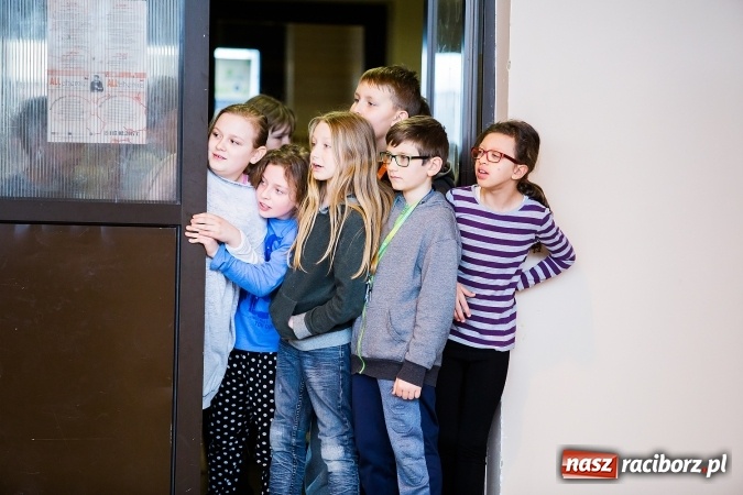 Zdjęcie w galerii na portalu naszraciborz.pl: Kolejne mecze koszykówki w ramach ligi szkolnej szkół podstawowych wiadomości z regionu