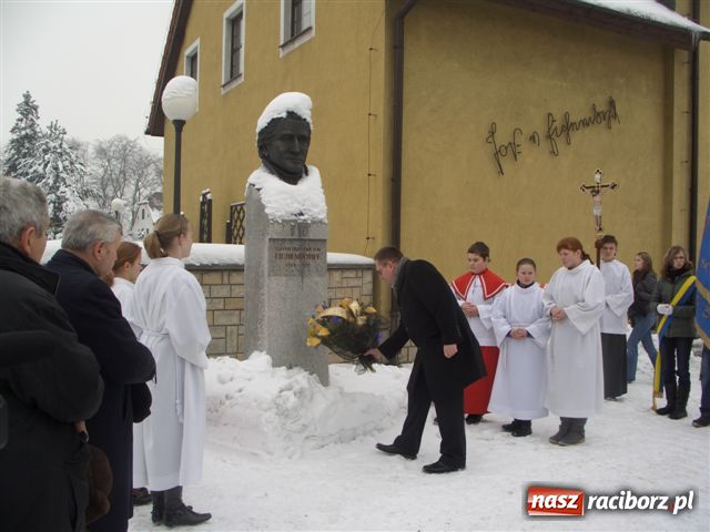 Zdjęcie w galerii na portalu naszraciborz.pl: Fotoreportaż z mszy z okazji 20-lecia DFK wiadomości z regionu