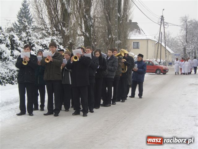 Zdjęcie w galerii na portalu naszraciborz.pl: Fotoreportaż z mszy z okazji 20-lecia DFK wiadomości z regionu