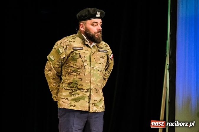 Zdjęcie w galerii na portalu naszraciborz.pl: Kabaret Młodych Panów bawił w RCK wiadomości z regionu