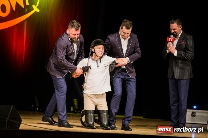 Zdjęcie w galerii na portalu naszraciborz.pl: Kabaret Młodych Panów bawił w RCK wiadomości z regionu