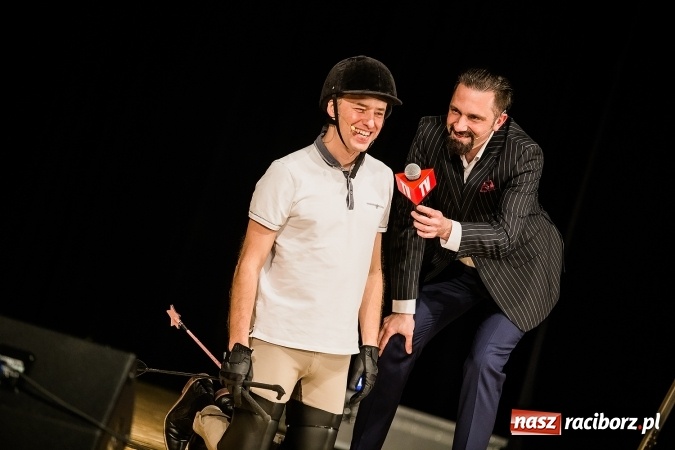 Zdjęcie w galerii na portalu naszraciborz.pl: Kabaret Młodych Panów bawił w RCK wiadomości z regionu