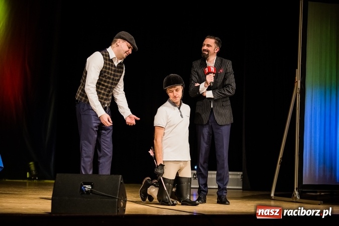 Zdjęcie w galerii na portalu naszraciborz.pl: Kabaret Młodych Panów bawił w RCK wiadomości z regionu