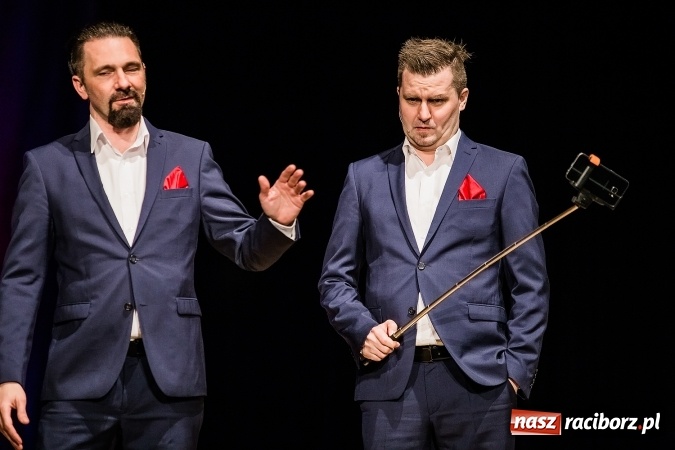 Zdjęcie w galerii na portalu naszraciborz.pl: Kabaret Młodych Panów bawił w RCK wiadomości z regionu