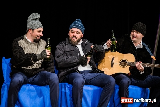 Zdjęcie w galerii na portalu naszraciborz.pl: Kabaret Młodych Panów bawił w RCK wiadomości z regionu