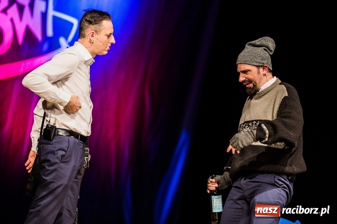 Zdjęcie w galerii na portalu naszraciborz.pl: Kabaret Młodych Panów bawił w RCK wiadomości z regionu