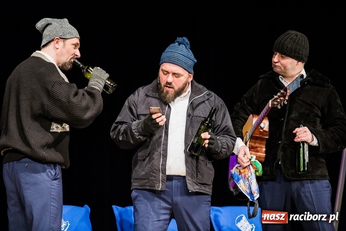 Zdjęcie w galerii na portalu naszraciborz.pl: Kabaret Młodych Panów bawił w RCK wiadomości z regionu