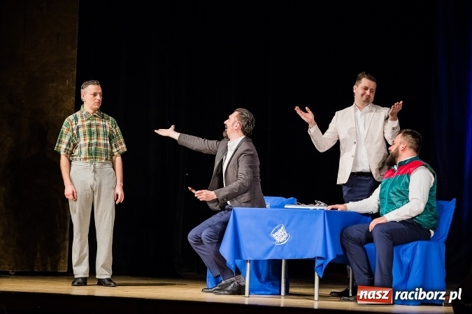 Zdjęcie w galerii na portalu naszraciborz.pl: Kabaret Młodych Panów bawił w RCK wiadomości z regionu