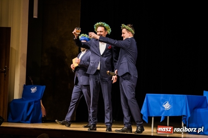 Zdjęcie w galerii na portalu naszraciborz.pl: Kabaret Młodych Panów bawił w RCK wiadomości z regionu