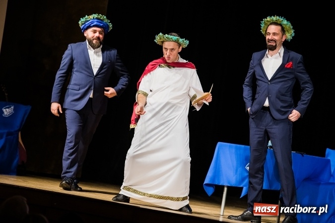 Zdjęcie w galerii na portalu naszraciborz.pl: Kabaret Młodych Panów bawił w RCK wiadomości z regionu