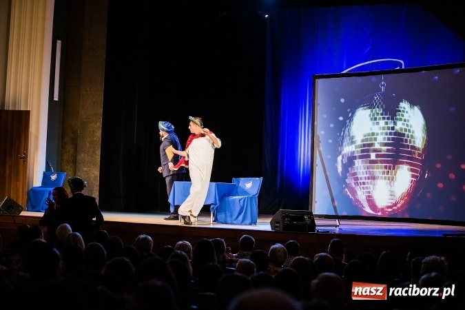 Zdjęcie w galerii na portalu naszraciborz.pl: Kabaret Młodych Panów bawił w RCK wiadomości z regionu