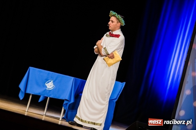 Zdjęcie w galerii na portalu naszraciborz.pl: Kabaret Młodych Panów bawił w RCK wiadomości z regionu