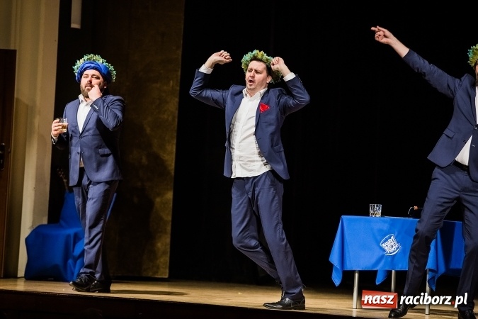 Zdjęcie w galerii na portalu naszraciborz.pl: Kabaret Młodych Panów bawił w RCK wiadomości z regionu