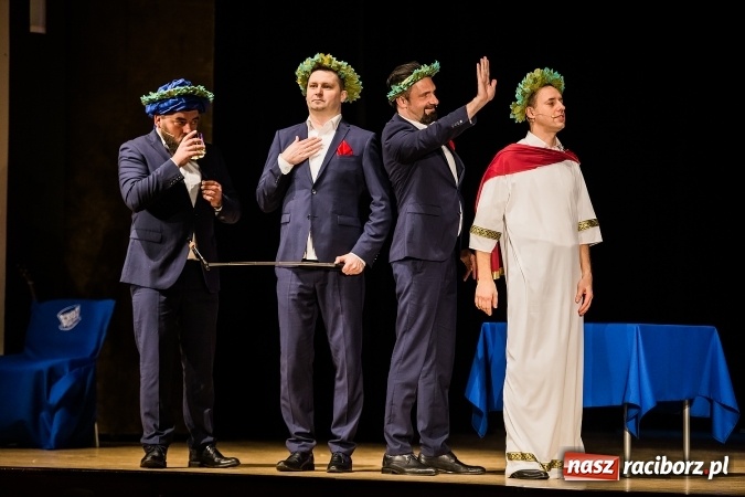 Zdjęcie w galerii na portalu naszraciborz.pl: Kabaret Młodych Panów bawił w RCK wiadomości z regionu