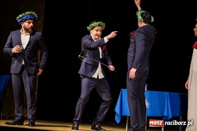 Zdjęcie w galerii na portalu naszraciborz.pl: Kabaret Młodych Panów bawił w RCK wiadomości z regionu