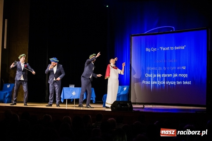 Zdjęcie w galerii na portalu naszraciborz.pl: Kabaret Młodych Panów bawił w RCK wiadomości z regionu