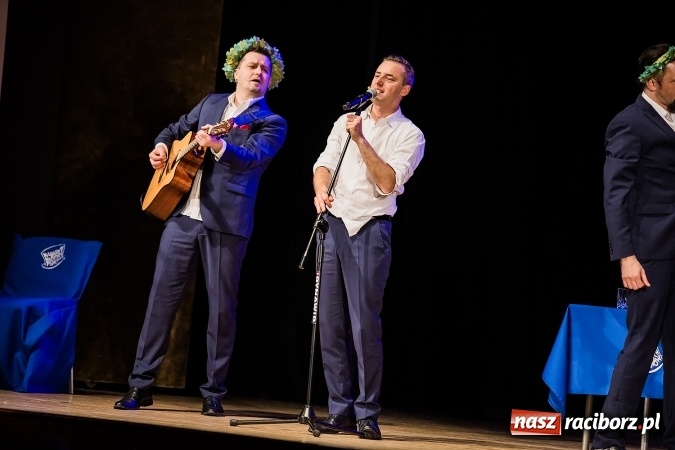 Zdjęcie w galerii na portalu naszraciborz.pl: Kabaret Młodych Panów bawił w RCK wiadomości z regionu