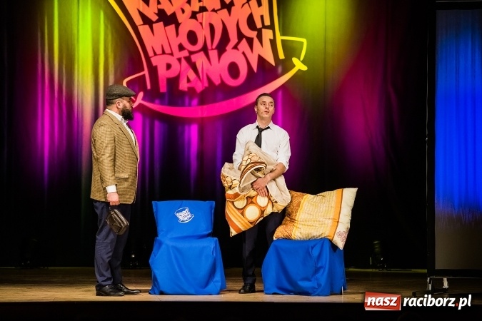 Zdjęcie w galerii na portalu naszraciborz.pl: Kabaret Młodych Panów bawił w RCK wiadomości z regionu
