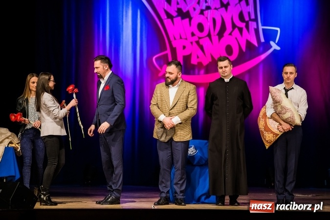 Zdjęcie w galerii na portalu naszraciborz.pl: Kabaret Młodych Panów bawił w RCK wiadomości z regionu