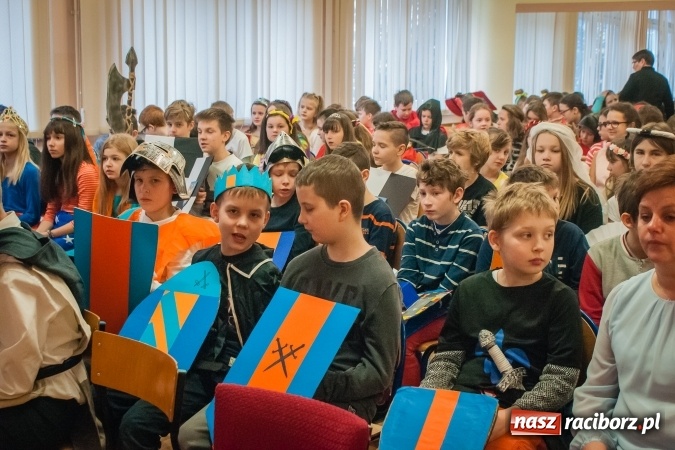 Zdjęcie w galerii na portalu naszraciborz.pl: Święto Patronów w Szkole Podstawowej nr 18 im. Książąt Raciborskich wiadomości z regionu
