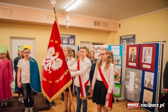 Zdjęcie w galerii na portalu naszraciborz.pl: Święto Patronów w Szkole Podstawowej nr 18 im. Książąt Raciborskich wiadomości z regionu